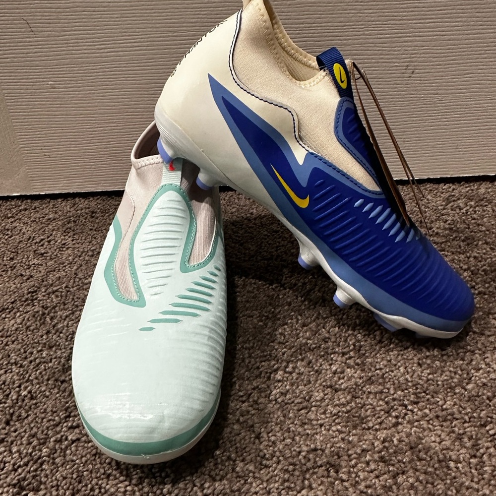 Nike Cleats in Blue & Mint Slip-On Soccer Shoes